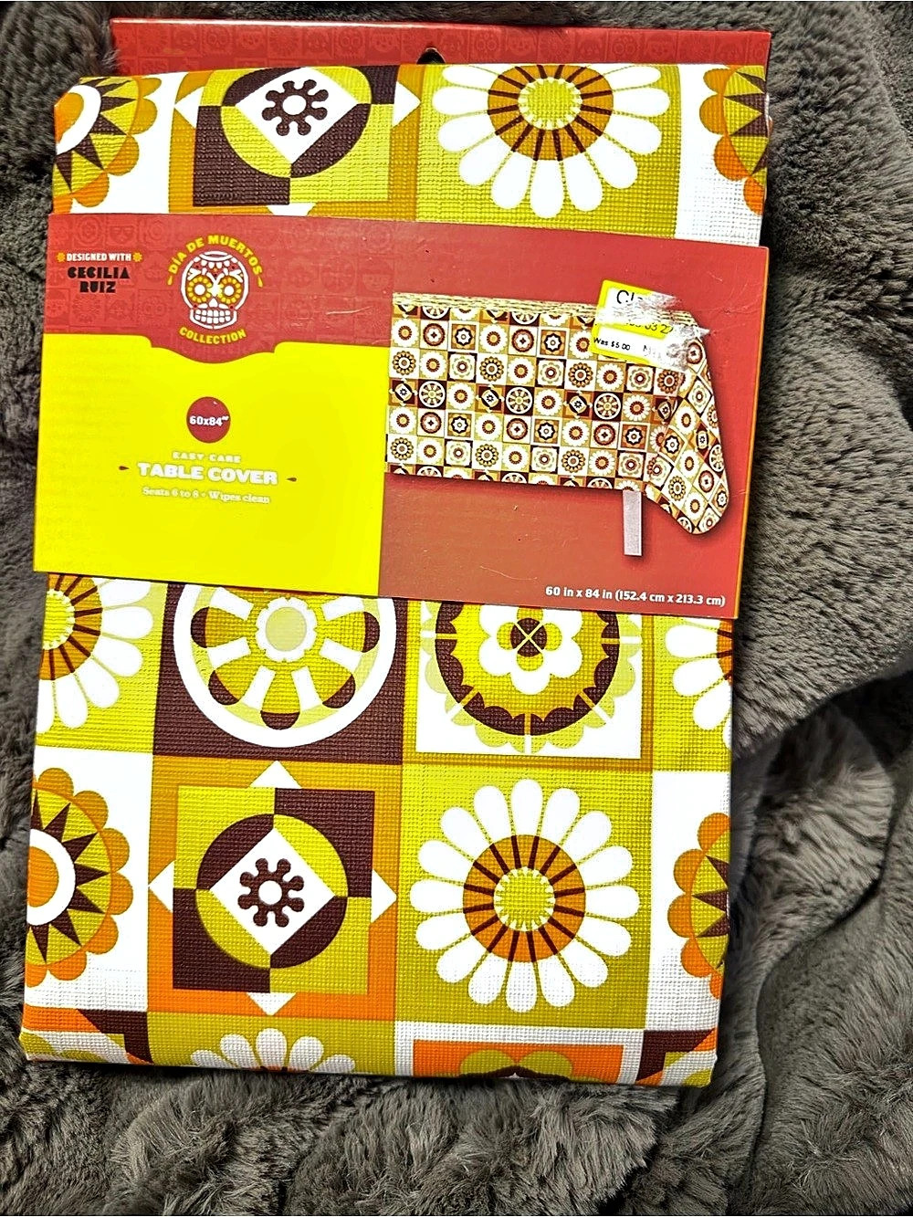 Rifle Paper Co. Citrus Grove Table Cover. Floral Table Cover in Yellow & White
